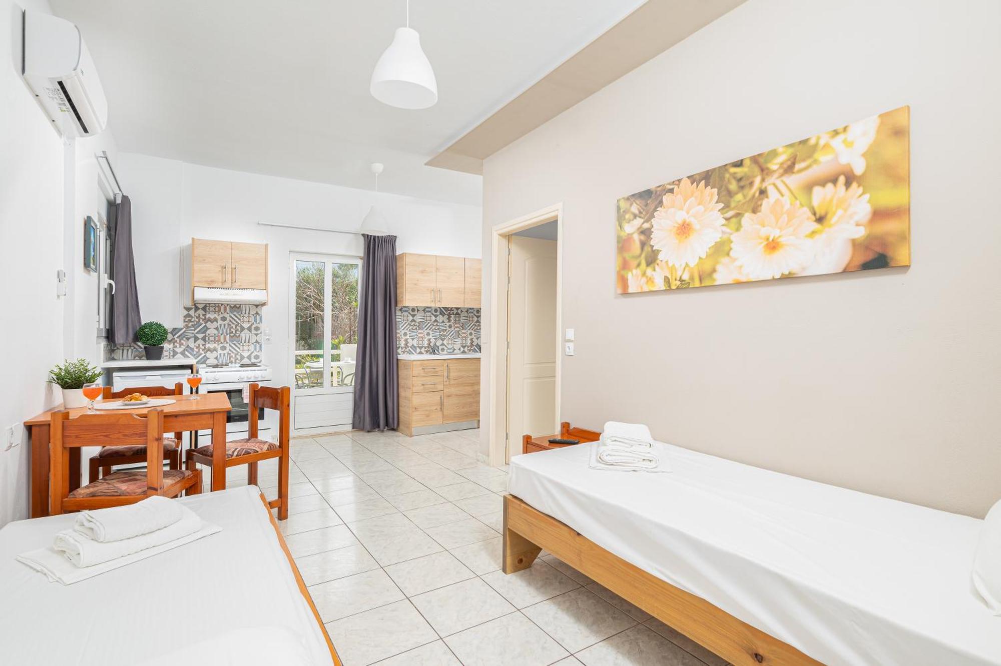 Mylos Apartments Anissaras Hersonissos  Dış mekan fotoğraf